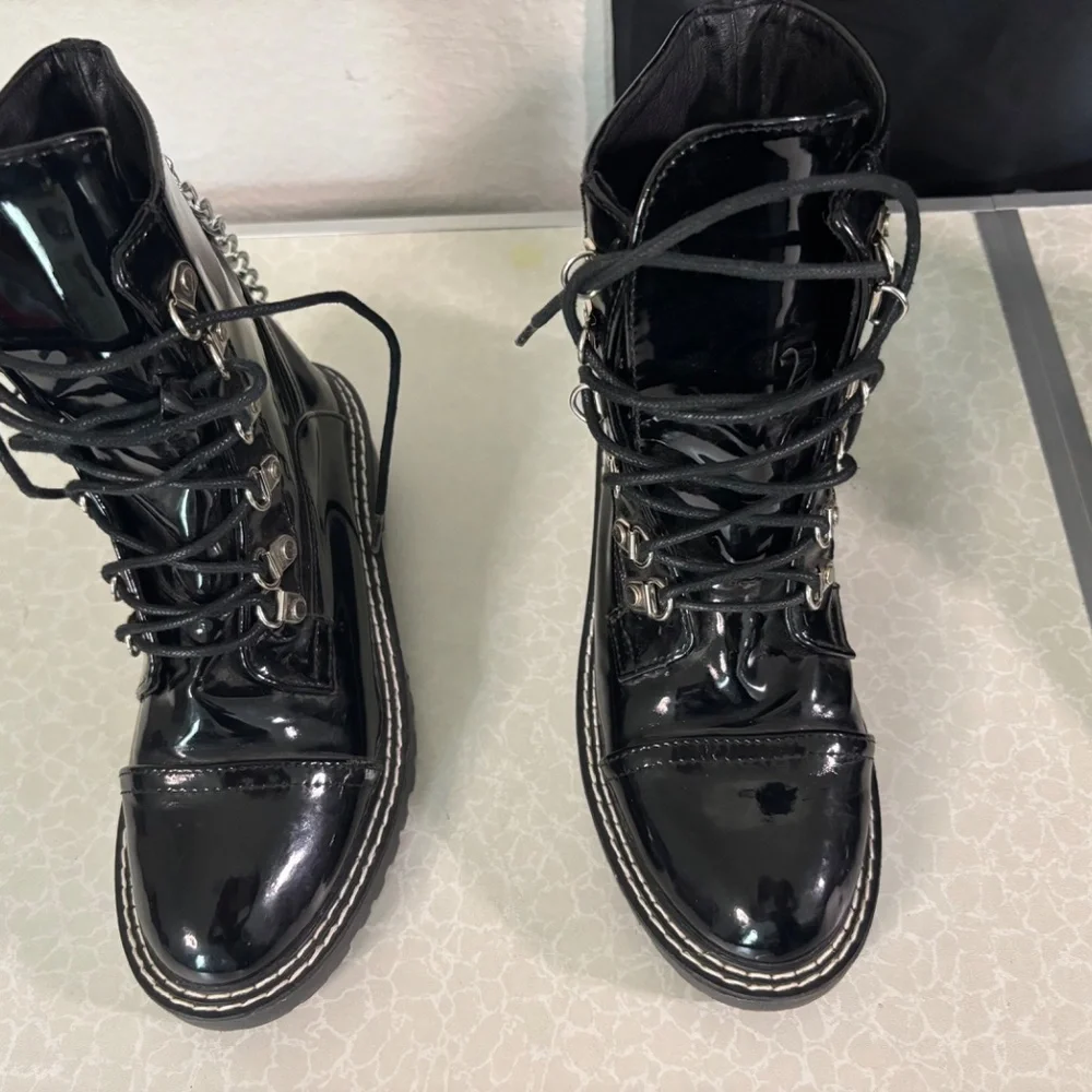 Size 7 2 Pack Low Cut Boot Bundle Priced To Sell - Picture 5 of 11